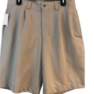 Van Heusen microfiber wrinkle resistant stain shield pleated shorts NWT‎ Size 32
